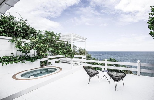 Ban Chang House | Lily Provenance, The Sea Close By