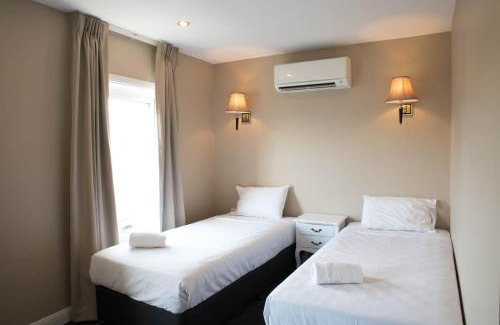 South Melbourne Hotel | Lily Sands Inn