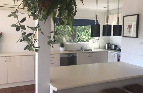 Point Lookout House | LilyPad - Pt Lookout - Water views - Pets OK