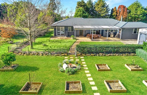 Robertson House | Lilyview Cottage - Robertson