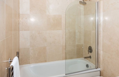 Newcastle-upon-Tyne Apartment | Lime Square Penthouse