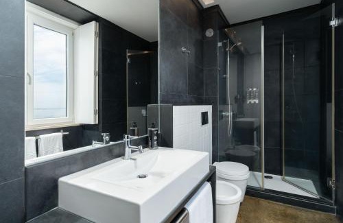 Alfama Apartment | Limehome Lisbon Calçada do Cardeal