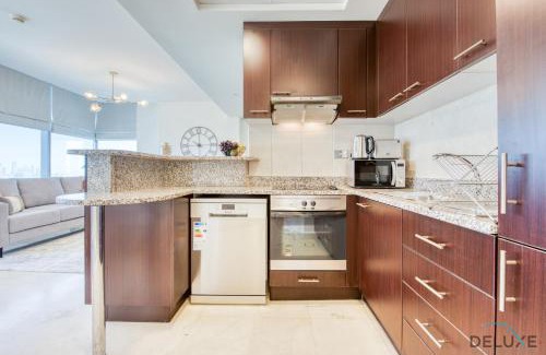 Bur Dubai Apartment | Limited Offer Stylish 1BR with Balcony & Pool Access by Deluxe Holiday Homes