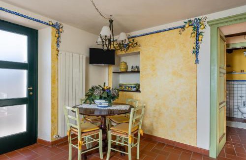 Molazzana House | Limoni