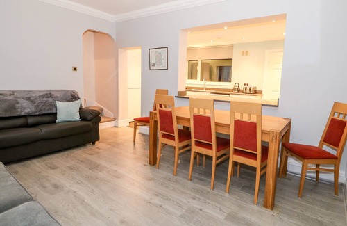 Lincoln House | LINCOLN HOUSE, pet friendly, character holiday cottage in Lincoln