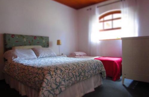 Jardim do Embaixador House | Linda casa 3 qtos com 1 suite a 1km de Capivari