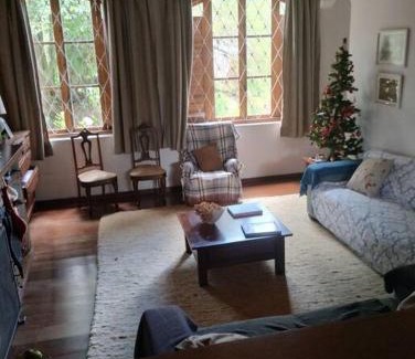Jardim do Embaixador House | Linda casa 3 qtos com 1 suite a 1km de Capivari