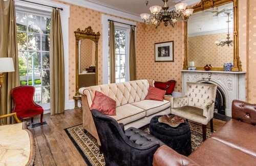 Monroe Ward Hotel | Linden Row Inn