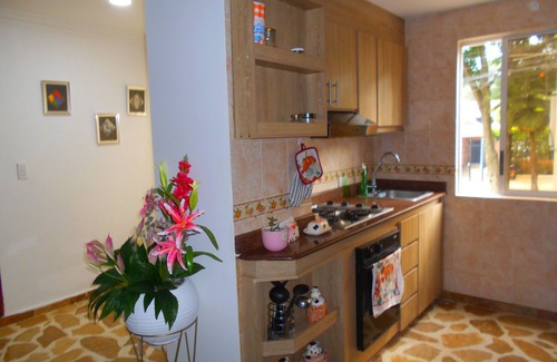 Cali Apartment | Lindo Apartamento Amoblado en el Ingenio ¡A Minutos del Parque