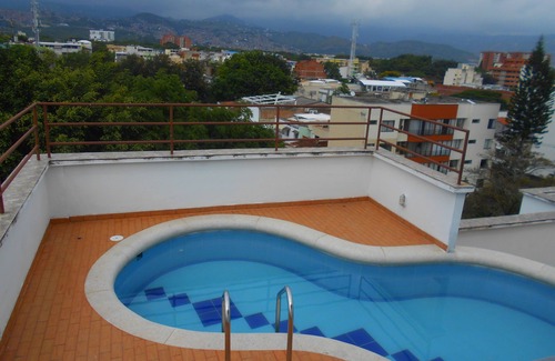 Cali Apartment | Lindo Apartamento Amoblado en el Ingenio ¡A Minutos del Parque
