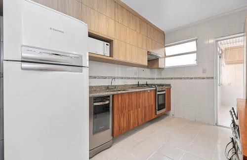 Liberdade Apartment | Lindo apartamento com 3 Quartos e Sacada na Liberdade