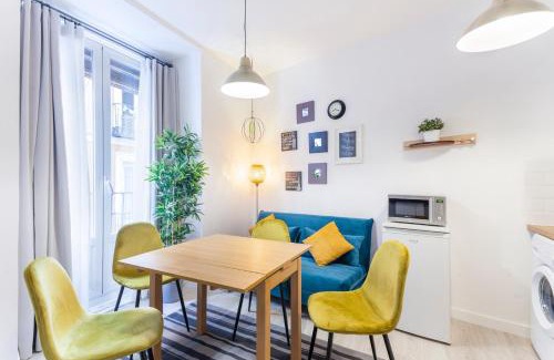 Barrio de las Letras Apartment | Lindo en Madrid
