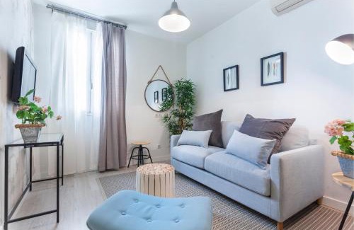 Barrio de las Letras Apartment | Lindo en Madrid