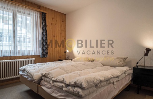 St. Luc Apartment | Linen is not included in the service. We provide, if desired, linen packages including bed linen, ba