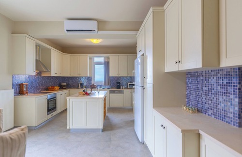 Sarlata Villa | Liogerma Art Deco Villa - 5 min drive to Lassi and Argostoli