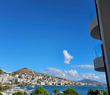 Qender Hotel | Lion Gate Hotel