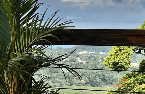 Drapers Cottage | Lionfish Cottage , Peaceful Retreat with Pool, Ocean & Mountain Views