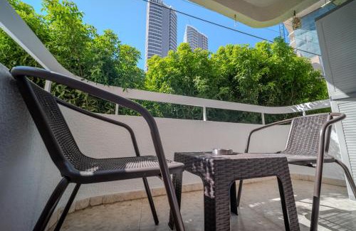 Neapolis Apartment | LIORA 2 Bedroom Apartment in Central Limassol with Balcony 5Gbps Fiber WiFi Private Parking and Air Conditioning Just 250m from the Beach