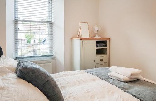 Falkland House | Liquorstane - Uk40568
