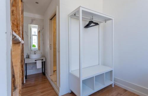 Santos House | Lisbon Check-In Guesthouse