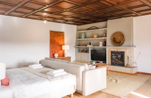 Oeiras Other | Lisbon Country Villa - Apartment with large double bed