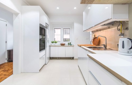 Sao Joao de Deus Apartment | Lisbon Stay at Roma Boulevard