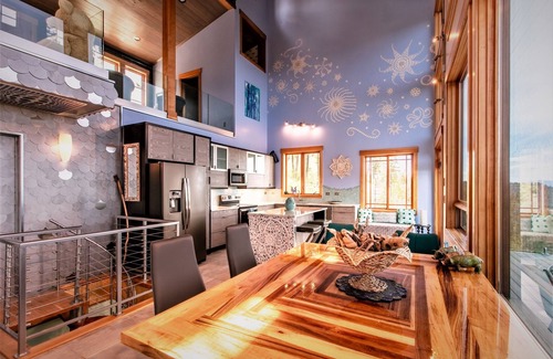 Coeur d'Alene Villa | LISTEN.Adventure & Fun is calling you to this UNIQUE N Idaho Country Retreat.