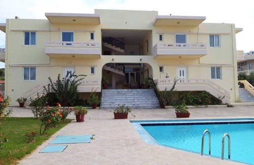 Agia Apartment | Litinas Apartment 10 with pool & balcony with garden view