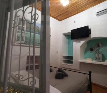 Karpenisi House | Little Angelo's Cottage - Greek Autumn Charm