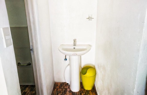 Port Barton Apartment | LITTLE aPARTEL