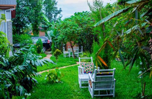 Ruhengeri Bed & Breakfast | Little Birds Paradise