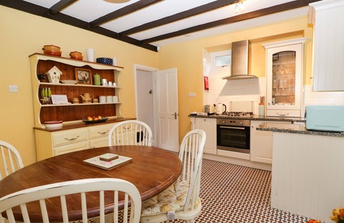 Bowness-on-Windermere Cottage | LITTLE BROOK COTTAGE, pet friendly in Bowness-On-Windermere