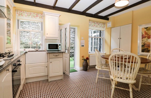 Bowness-on-Windermere Cottage | LITTLE BROOK COTTAGE, pet friendly in Bowness-On-Windermere