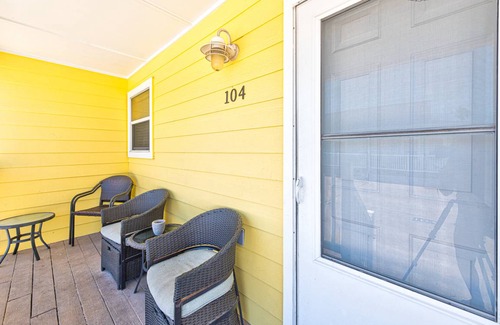 Port Aransas Apartment | Little Cayman CDR4