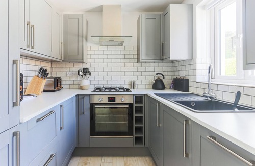 Playing Place House | LITTLE CEDARS - modern detached family home on the outskirts of Truro