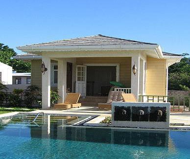 Clinketts Hotel | Little Good Harbour