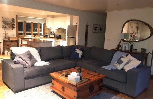 Warburton House | Little Joe Lodge, Warburton