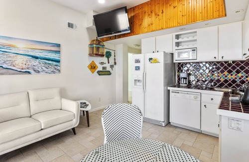 Bethune Beach House | 'Little Latitude' Low Tide - Oceanfront Ground Floor Bungalow!
