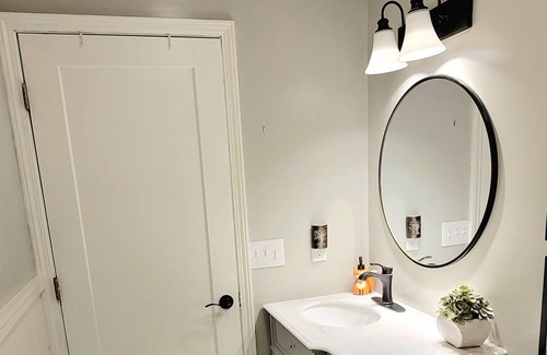 Arden Apartment | Little Lost Fox Sheep Farm, next to bent creek and the Blue Ridge