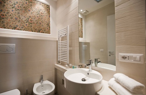 Rione XI Sant'Angelo Bed & Breakfast | Little Queen Suite