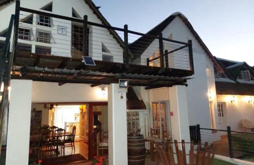 Uitenhage Bed & Breakfast | Little Tree loft 2
