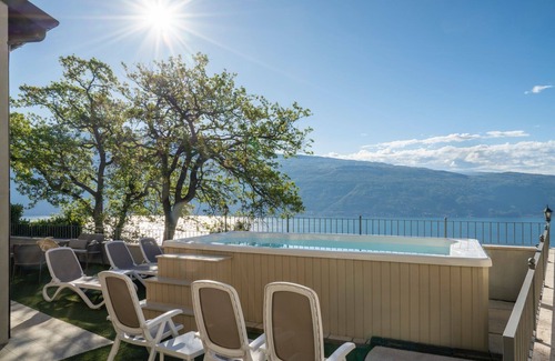 Gargnano Apartment | Little Wonder on the Garda
