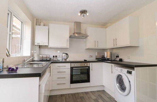 Bournemouth Cottage | LITTLEDOWN, family friendly, with a garden in Bournemouth