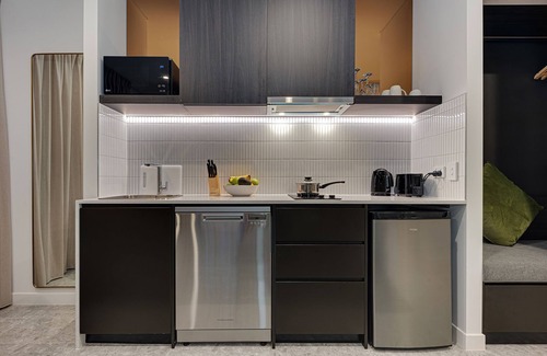 Kingswood Apartment | Littomore Suites Kingswood