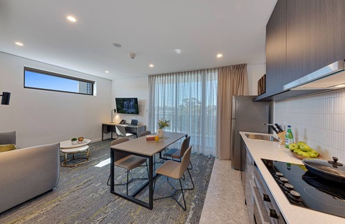 Kingswood Apartment | Littomore Suites Kingswood