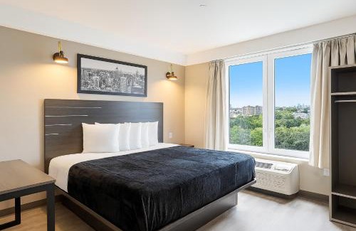 Norwood Hotel | LIV Hotel Bronx GRAND OPENING