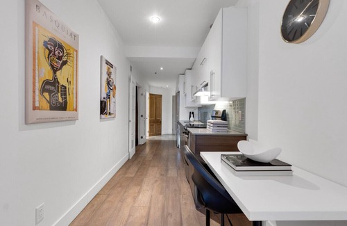 Downtown Montreal Apartment | LiV MTL Downtown-402 Spacious 2BR Suite + Lounge