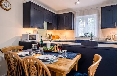 Bramfield Apartment | Liv's Place, Bramfield
