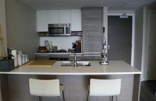 Burnaby Condo | Live above the clouds in this Sky collection unit!