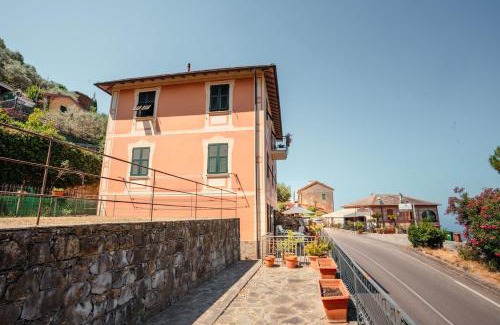 Camogli Apartment | Live in Camogli - 2 private rooms with bathroom and Wi-Fi